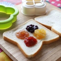 Akebono Clover-Shaped Sandwich Cutter & Sealer 15 Akebono Clover-Shaped Sandwich Cutter & Sealer -Kitchen Supplies AkebonoClover ShapedSandwichCutter Sealer 2 7906f2a0 1233 430c 9533 65fe3b3de44f