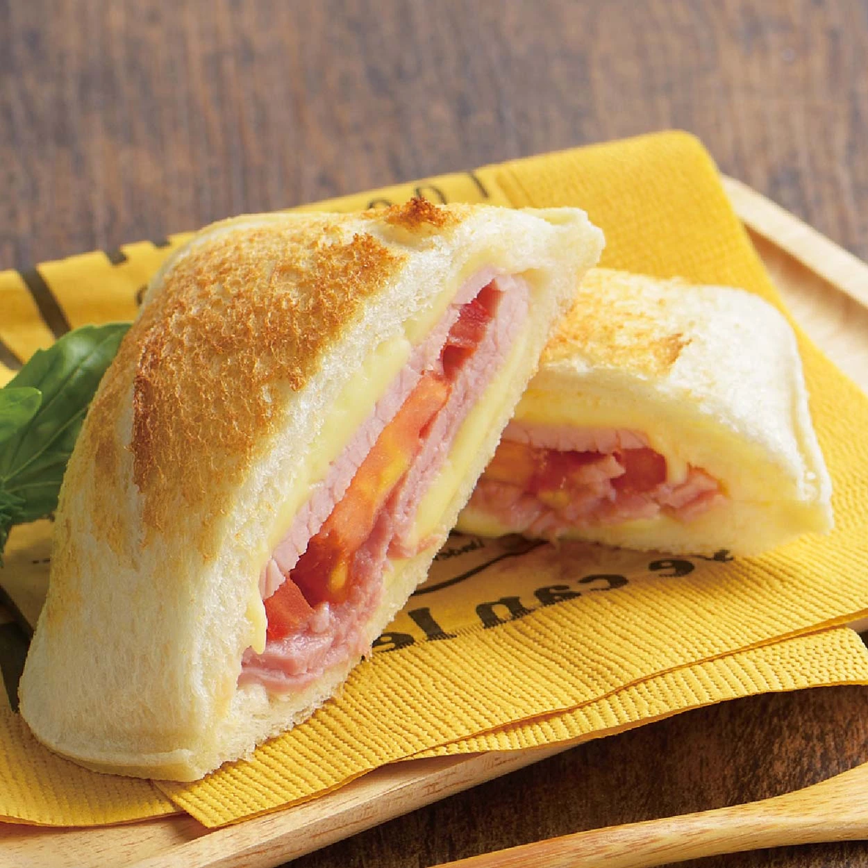 Akebono Sandwich Cutter & Sealer 3 Akebono Sandwich Cutter & Sealer - Image 3