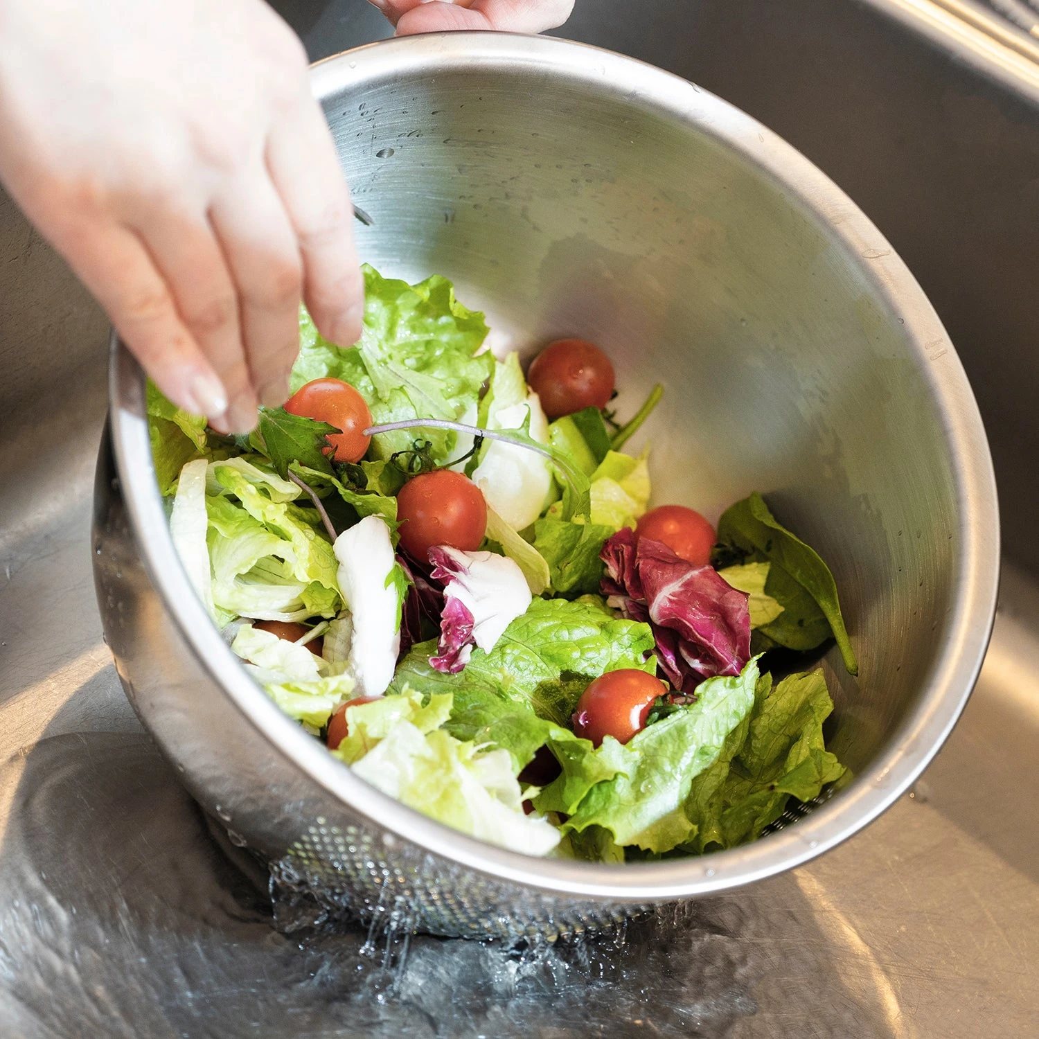 Fujii Stainless Steel 3-Way Rice Washing Bowl With Perforated Strainer 21.5cm 5 Fujii Stainless Steel 3-Way Rice Washing Bowl With Perforated Strainer 21.5cm - Image 5