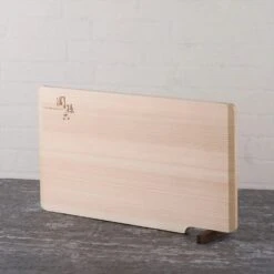 Kai Seki Magoroku Hinoki Cypress Wood Cutting Board With Stand 7 Kai Seki Magoroku Hinoki Cypress Wood Cutting Board With Stand -Kitchen Supplies SekiMagorokuHinokiCypressWoodCuttingBoardwithStandAP5225 2