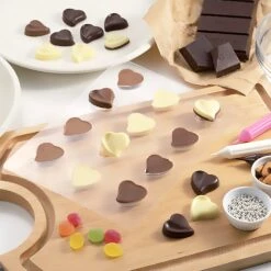 TIGERCROWN PET Resin Curvy Heart Chocolate Mold 11 TIGERCROWN PET Resin Curvy Heart Chocolate Mold -Kitchen Supplies TigercrownPETResinCurvyHeartChocolateMold 6