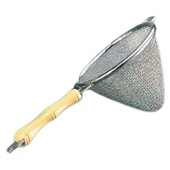 Wada Stainless Steel Triangle Tea Strainer Bamboo Handle
