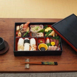 Wakaizumi Shikki ABS Resin 6-Divided Shokado Bento Box -Kitchen Supplies WakaizumiShikkiABSResin6 DividedShokadoBentoBox 1 949c3ec7 26fc 4b33 b1c1 4783e672c5a2